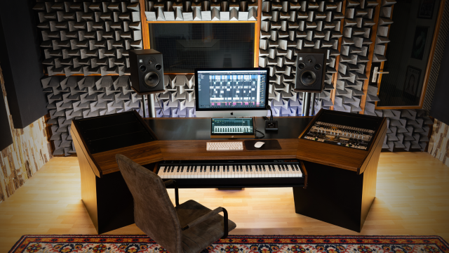Fine Tune Audio work desk